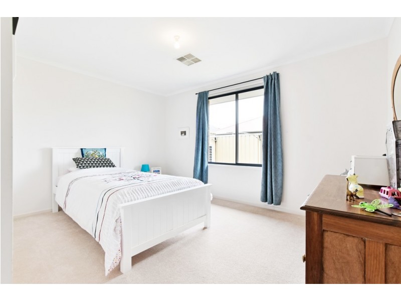 9 Signal Street, Seaford Meadows SA 5169