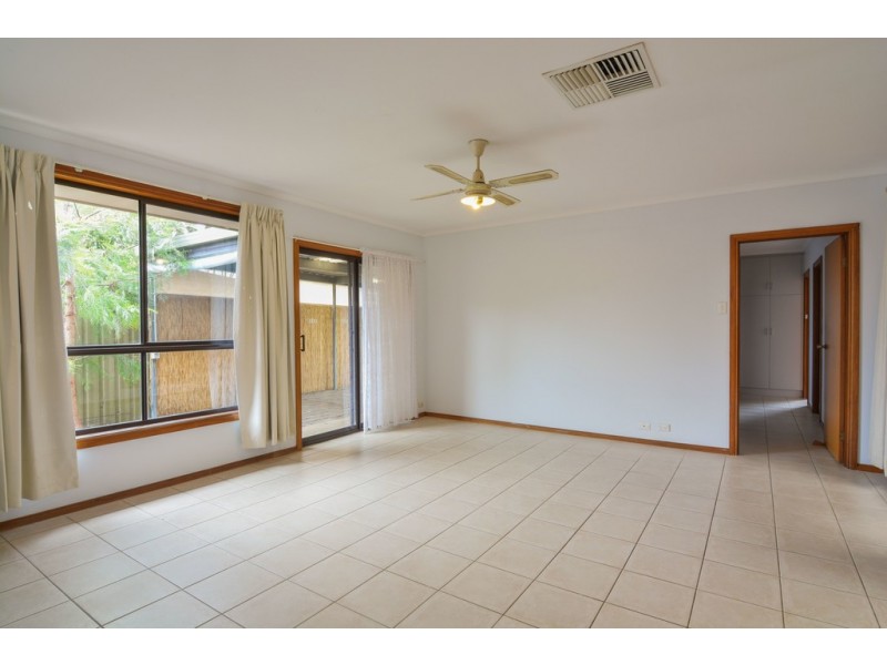 5a Lefkas Court, Seaton SA 5023