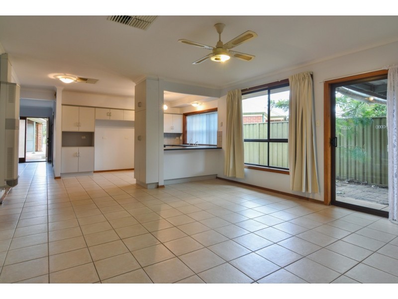 5a Lefkas Court, Seaton SA 5023