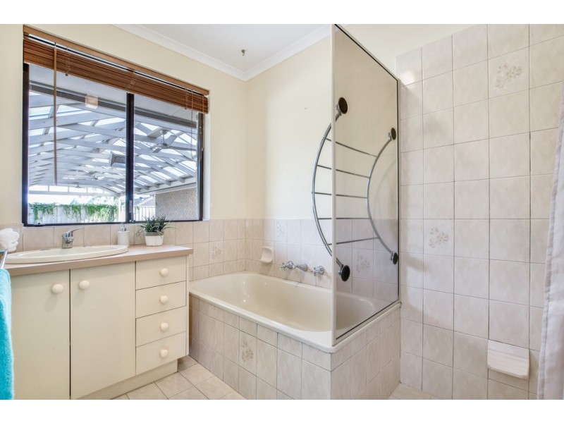 63 Sir James Hardy Way, Woodcroft SA 5162