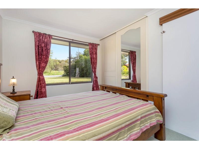 11 Claremont Street, Morphett Vale SA 5162