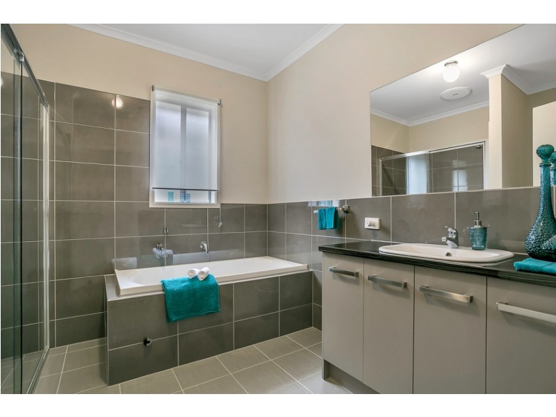7 Apollo Street, Woodcroft SA 5162