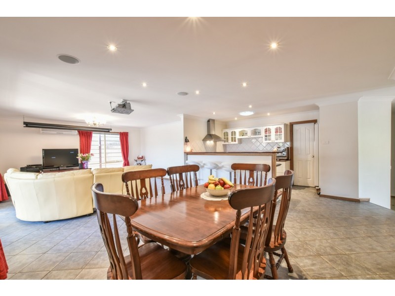 77 Capella Drive, Hallett Cove SA 5158