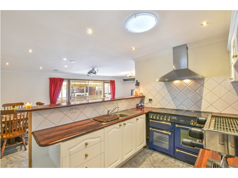 77 Capella Drive, Hallett Cove SA 5158