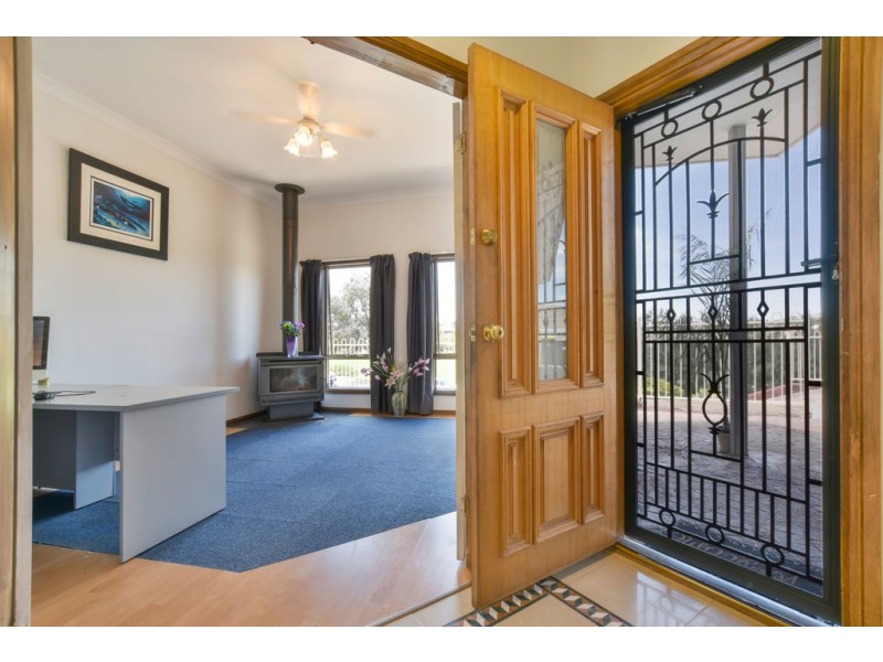 77 Capella Drive, Hallett Cove SA 5158