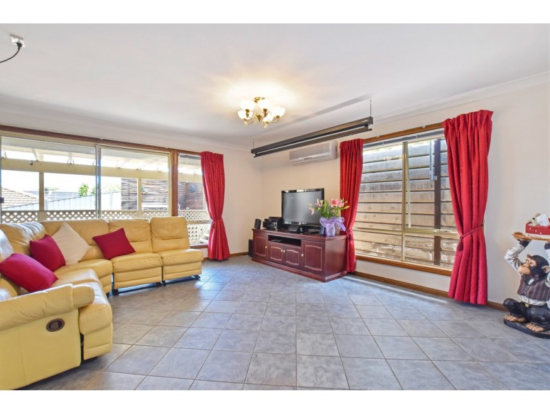 77 Capella Drive, Hallett Cove SA 5158