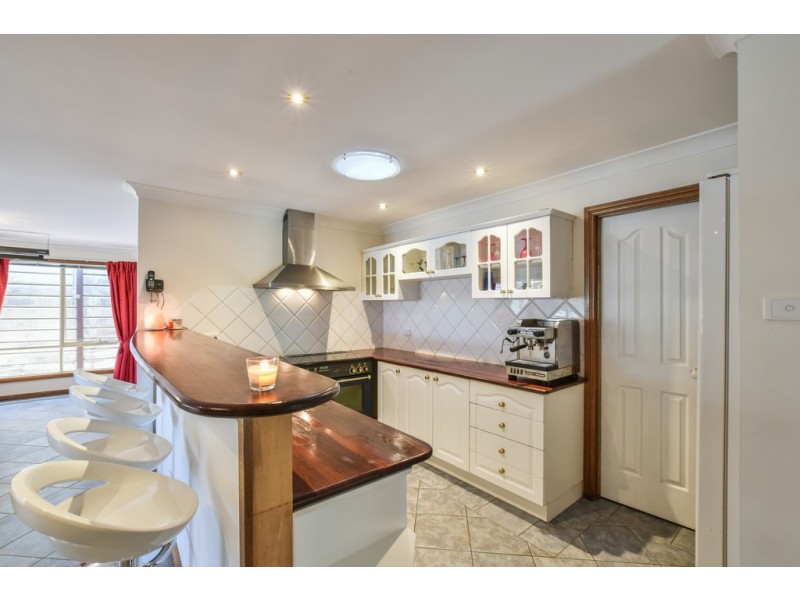 77 Capella Drive, Hallett Cove SA 5158