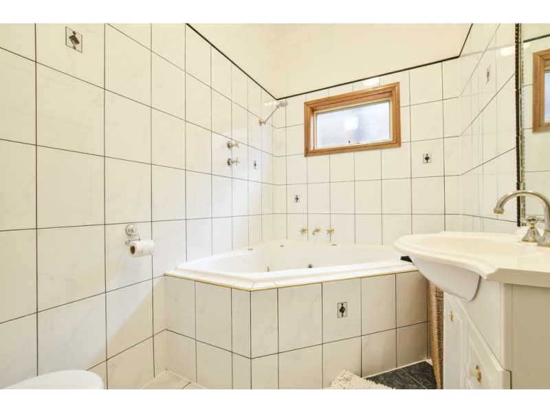 77 Capella Drive, Hallett Cove SA 5158