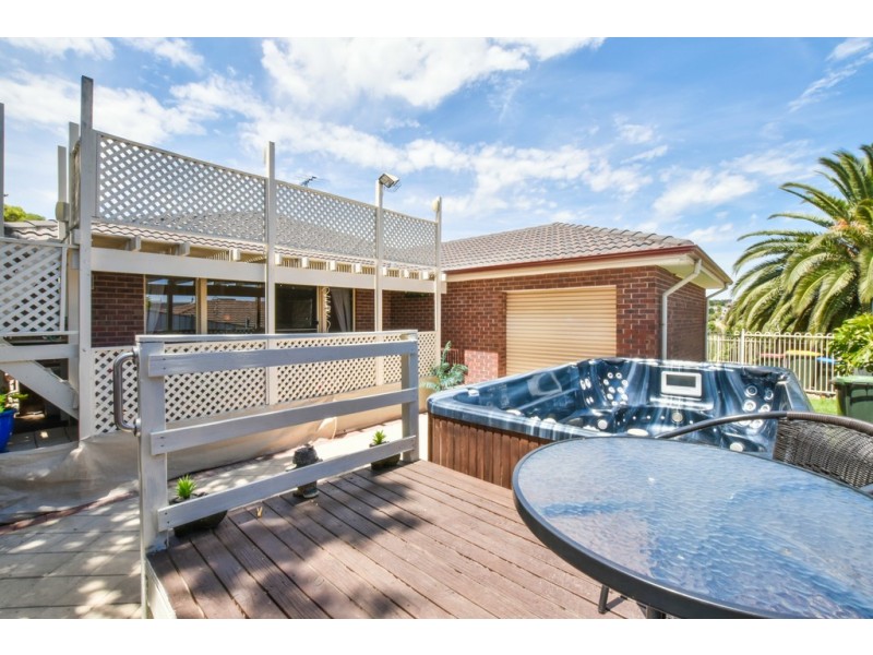 77 Capella Drive, Hallett Cove SA 5158