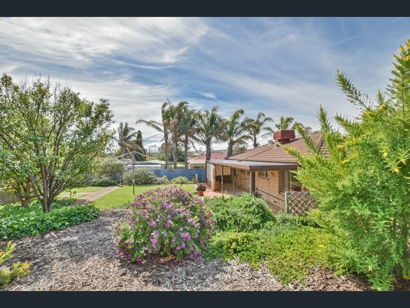 11 Wentworth Street, Moana SA 5169