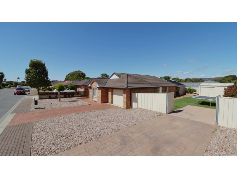 26 Simone Crescent, Morphett Vale SA 5162