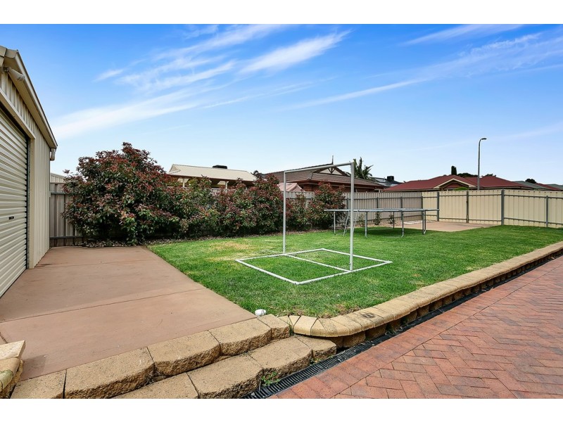 26 Simone Crescent, Morphett Vale SA 5162