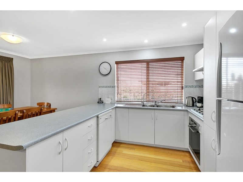 26 Simone Crescent, Morphett Vale SA 5162