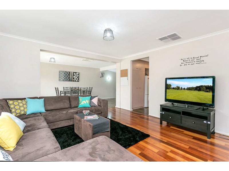 40 Southbound Avenue, Aberfoyle Park SA 5159