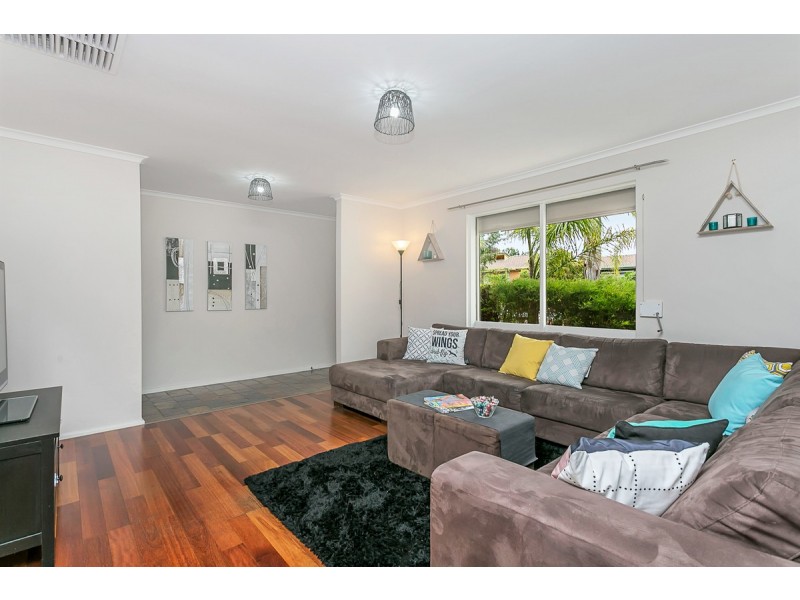 40 Southbound Avenue, Aberfoyle Park SA 5159