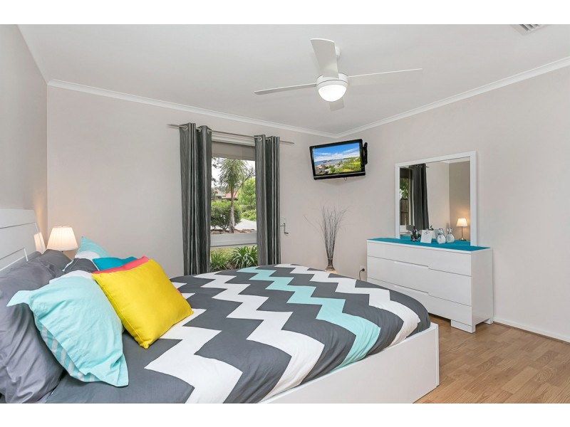 40 Southbound Avenue, Aberfoyle Park SA 5159