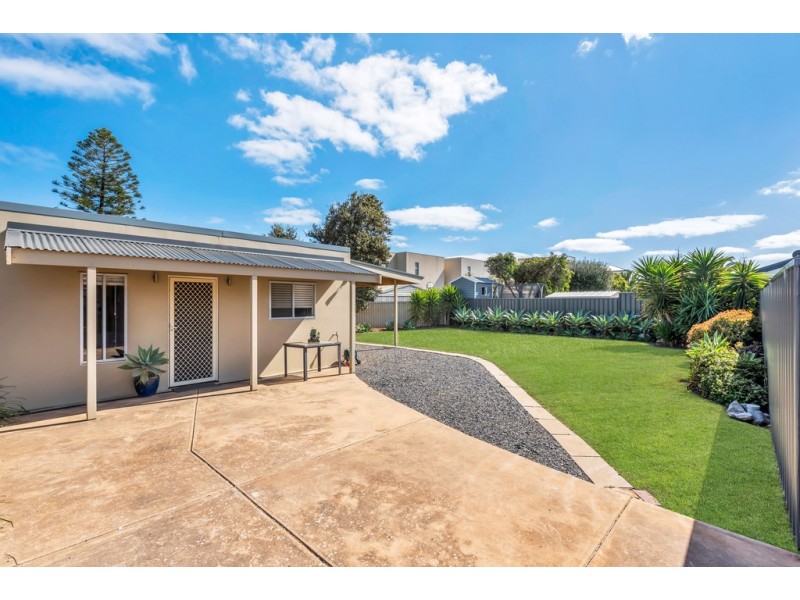 27 Nedland Crescent, Port Noarlunga South SA 5167