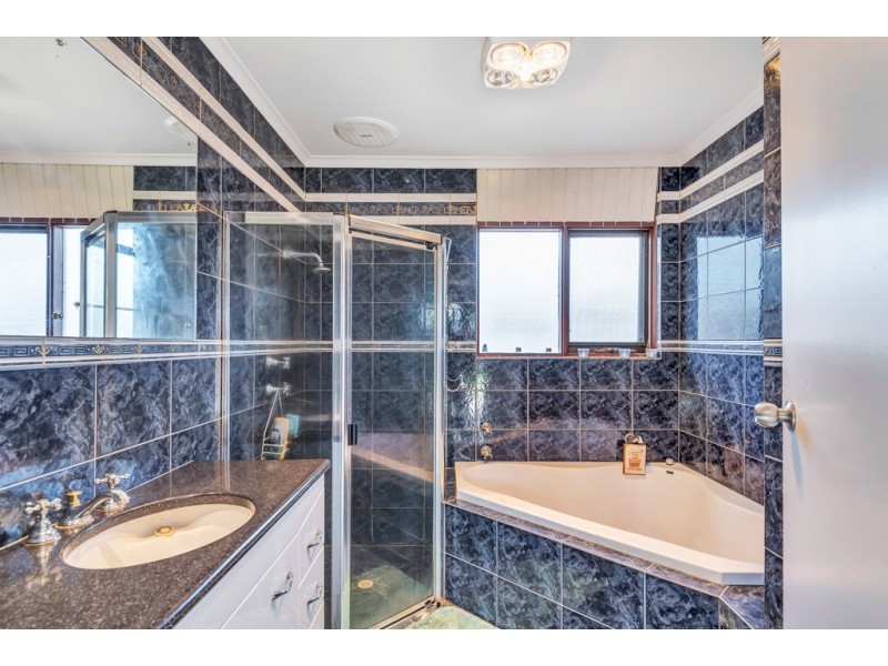 27 Nedland Crescent, Port Noarlunga South SA 5167