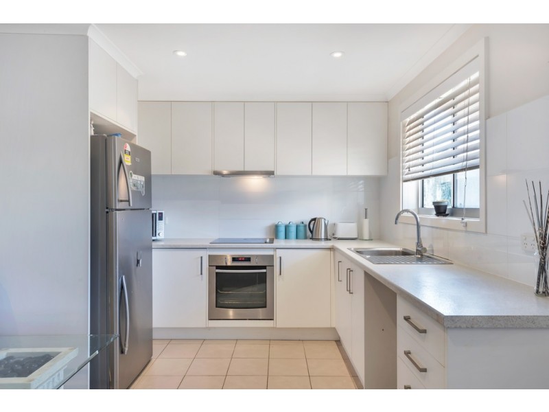 27 Nedland Crescent, Port Noarlunga South SA 5167