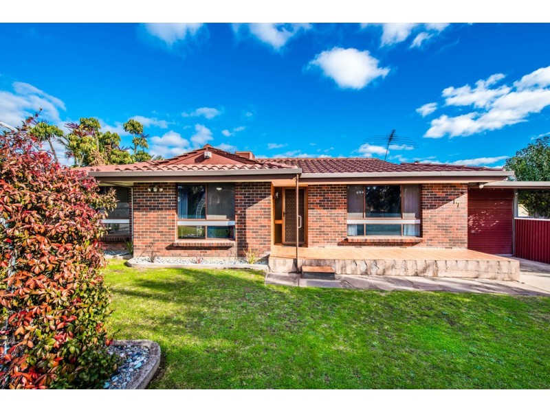 17 Ogwell Crescent, Reynella East SA 5161