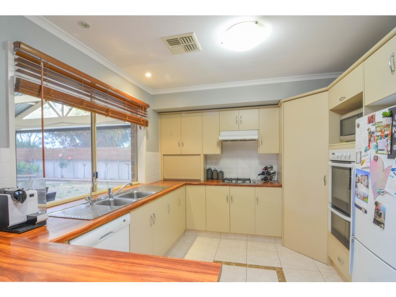 28 Epsilon Close, Woodcroft SA 5162