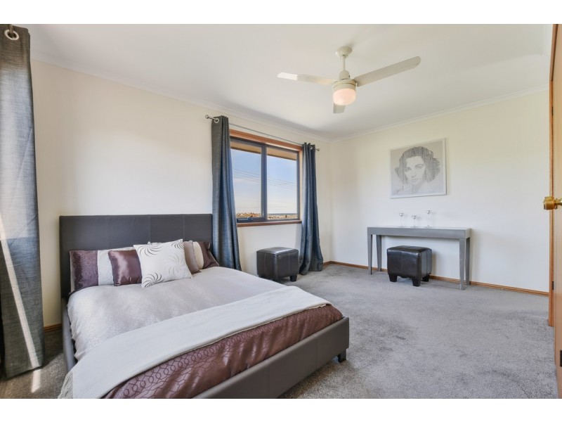 63 Riverview Drive, Port Noarlunga SA 5167
