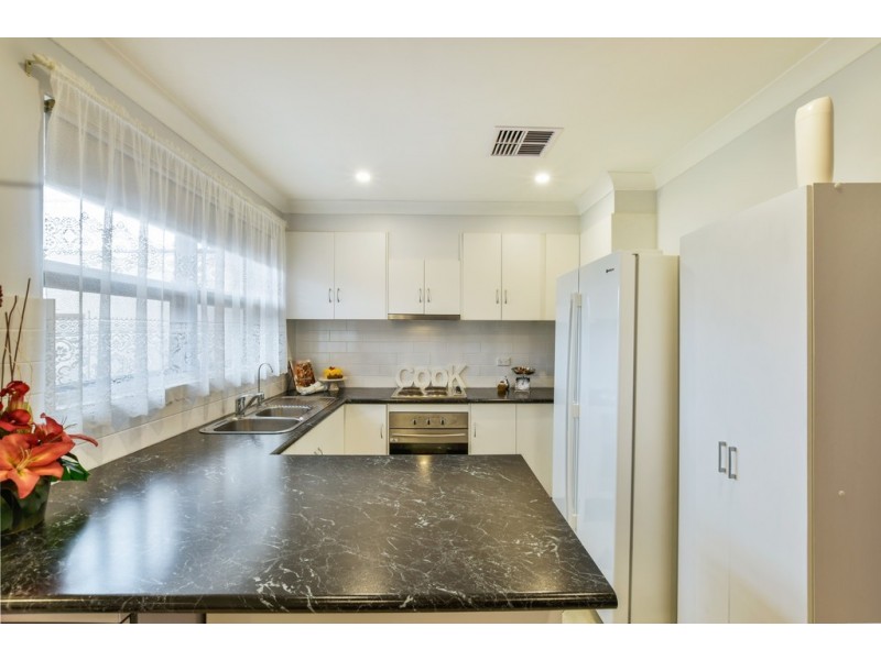 5 Burns Court, Morphett Vale SA 5162