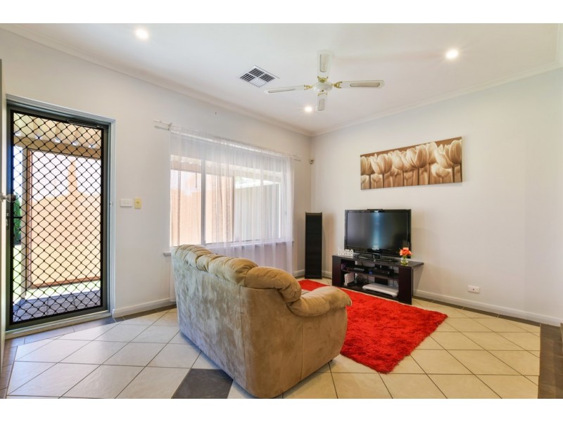 5 Burns Court, Morphett Vale SA 5162