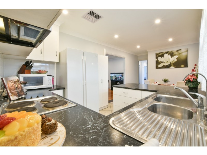 5 Burns Court, Morphett Vale SA 5162