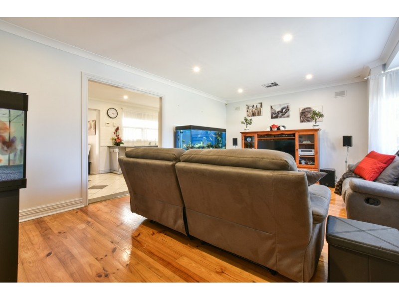 5 Burns Court, Morphett Vale SA 5162