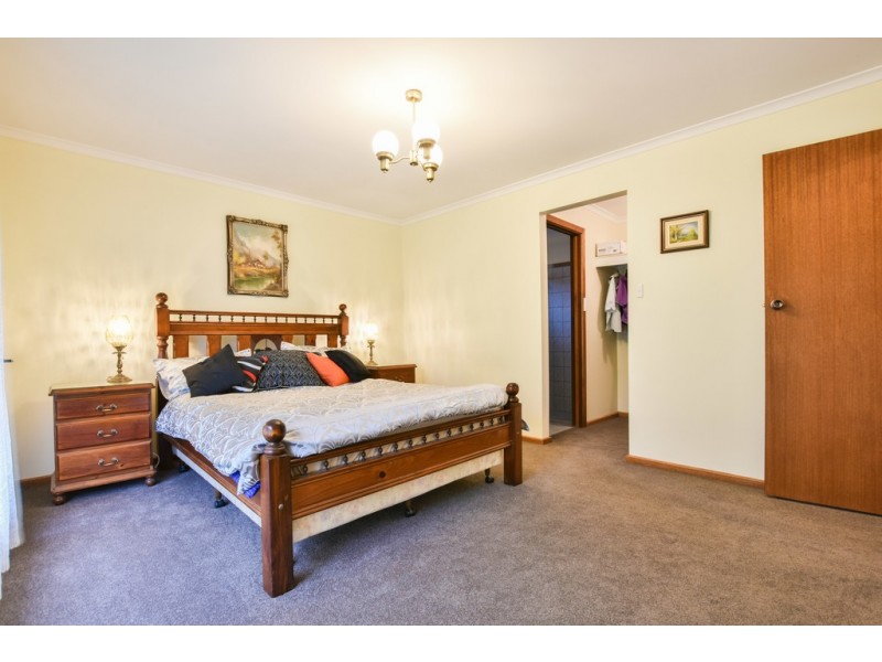 51 Sherebrooke Boulevard, Woodcroft SA 5162