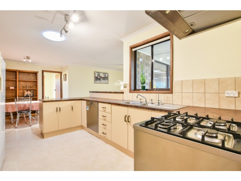 51 Sherebrooke Boulevard, Woodcroft SA 5162