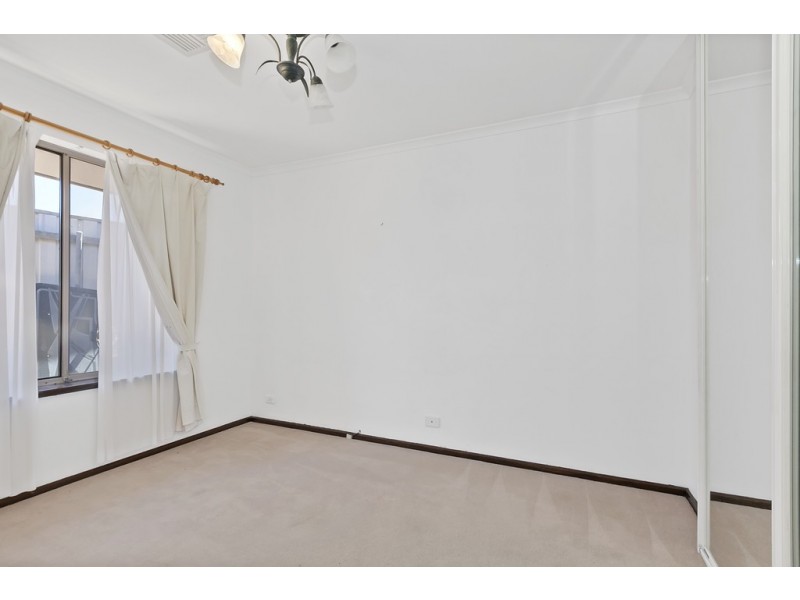 18 Coringle Crescent, Hallett Cove SA 5158