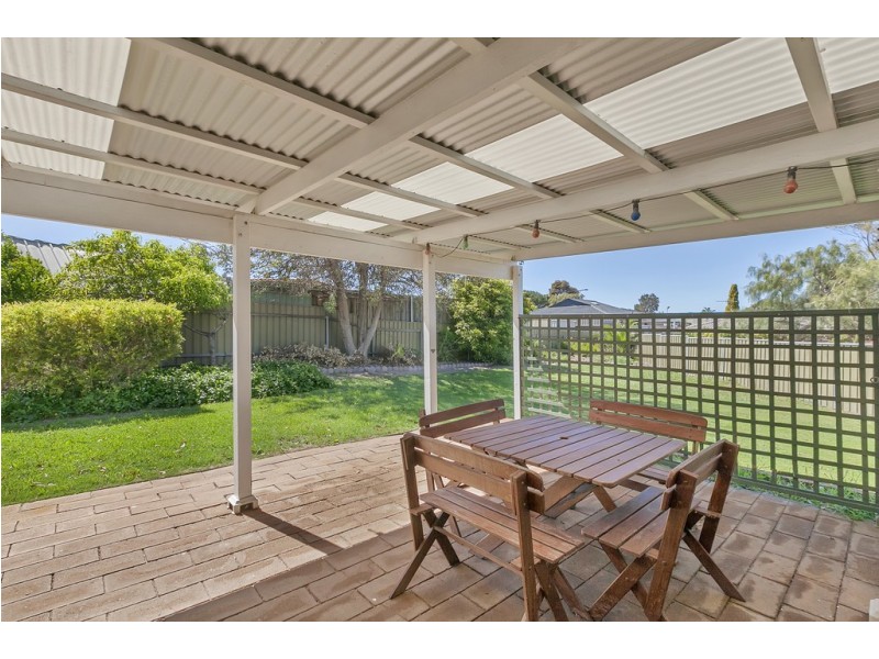 18 Coringle Crescent, Hallett Cove SA 5158