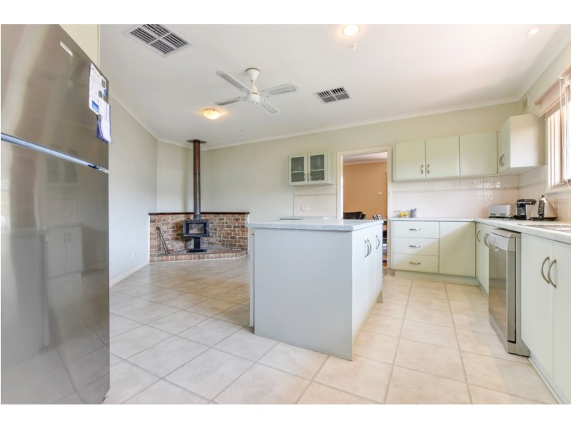 22 Montana Drive, Happy Valley SA 5159