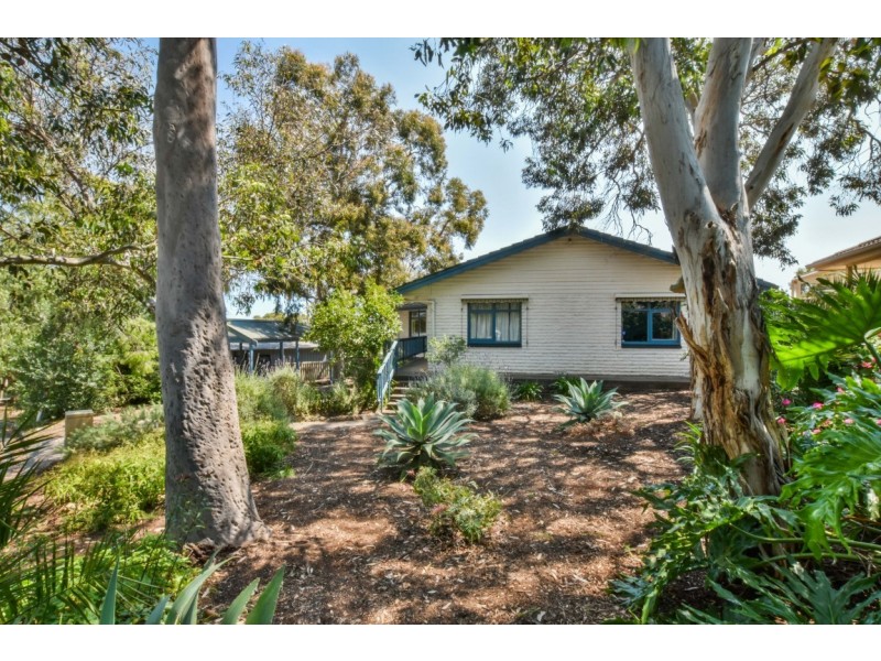 22 Montana Drive, Happy Valley SA 5159