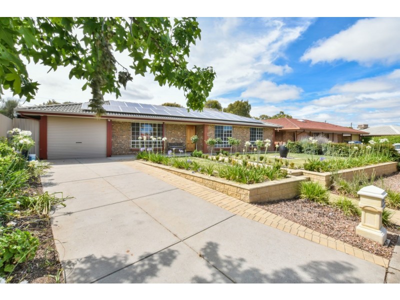 33 Derek Crescent, Morphett Vale SA 5162