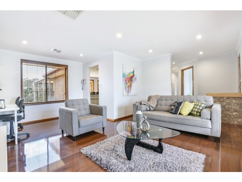 33 Derek Crescent, Morphett Vale SA 5162