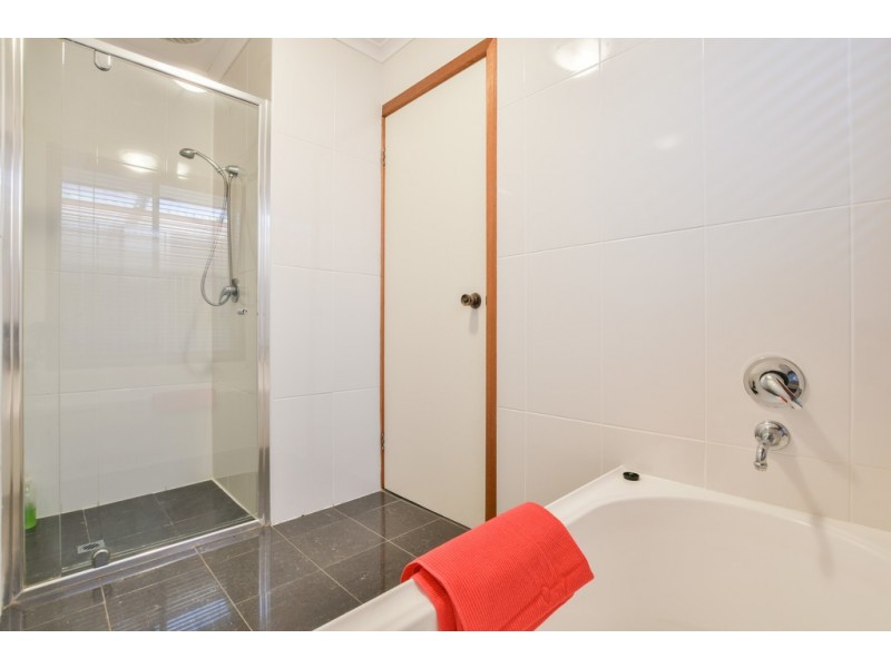 33 Derek Crescent, Morphett Vale SA 5162