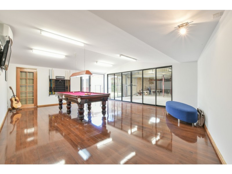 33 Derek Crescent, Morphett Vale SA 5162