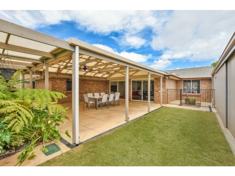 33 Derek Crescent, Morphett Vale SA 5162