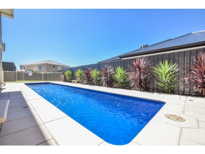 31 Burlington Road, Hallett Cove SA 5158