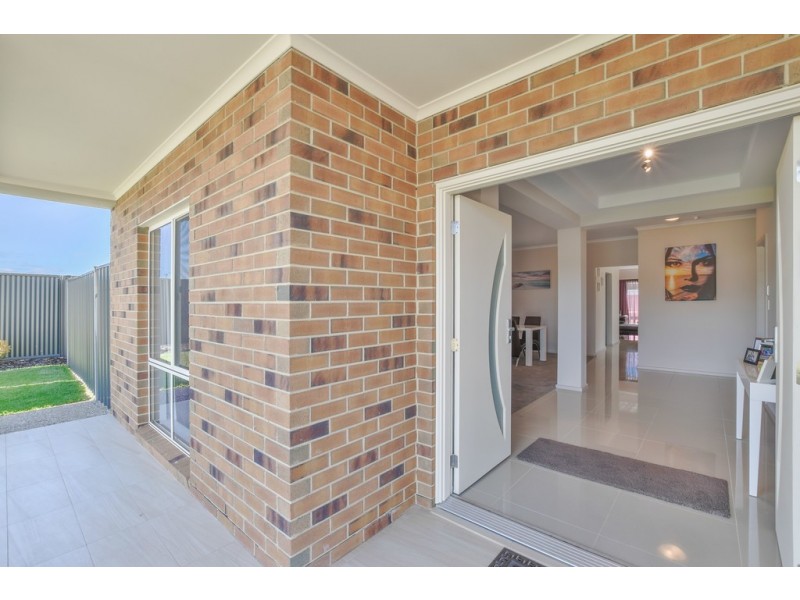 31 Burlington Road, Hallett Cove SA 5158
