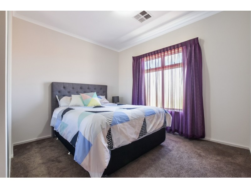 31 Burlington Road, Hallett Cove SA 5158