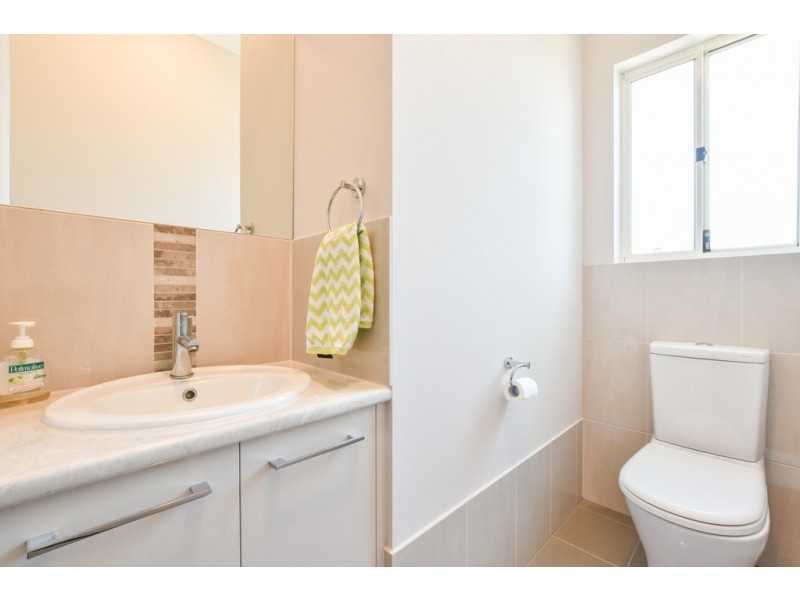 31 Burlington Road, Hallett Cove SA 5158