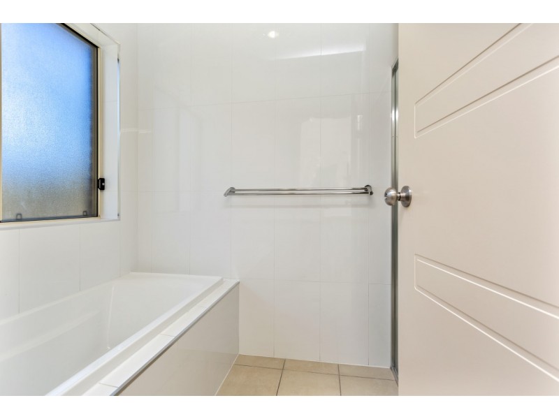 142a Reynell Road, Woodcroft SA 5162