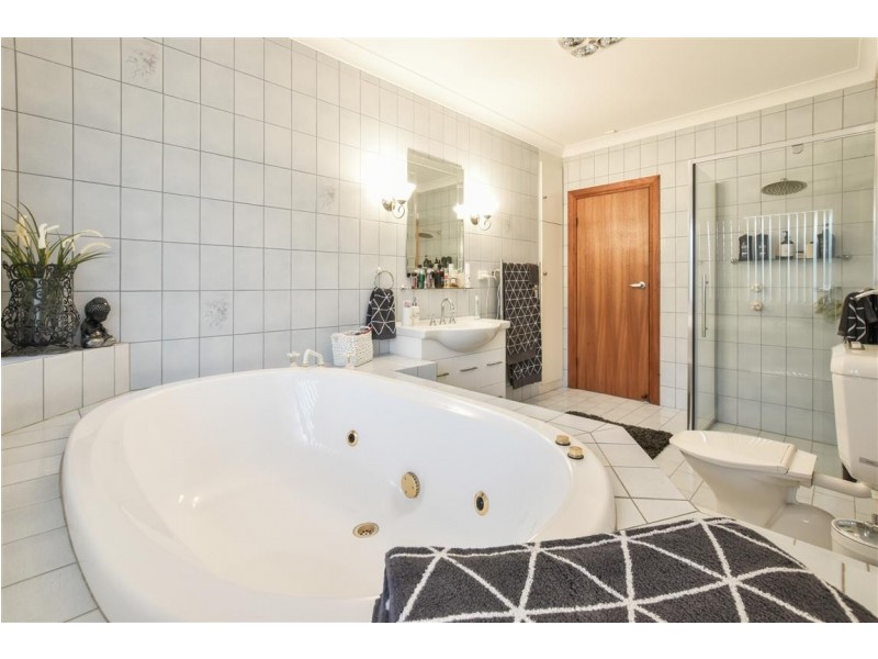 20 Charlson Rise, Happy Valley SA 5159