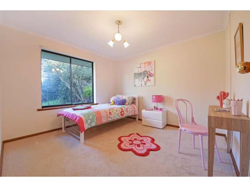 5a Latimer Crescent, Trott Park SA 5158