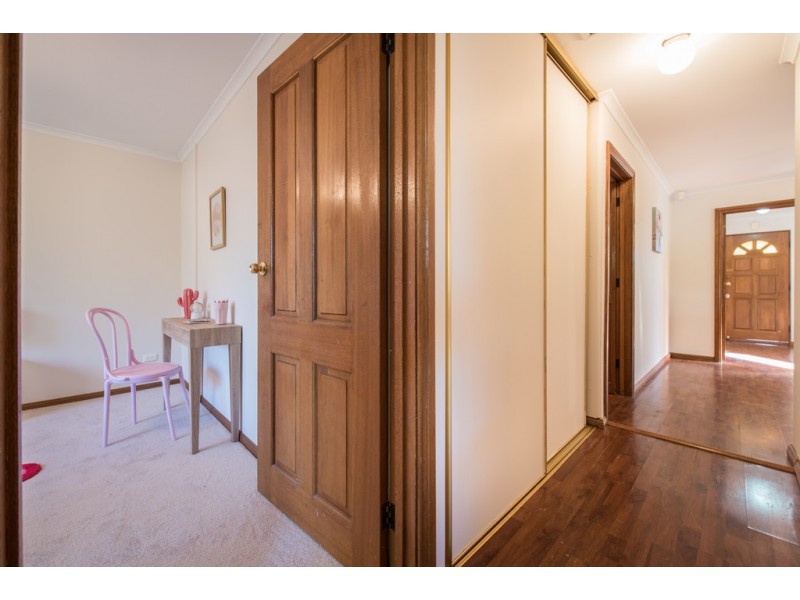 5a Latimer Crescent, Trott Park SA 5158