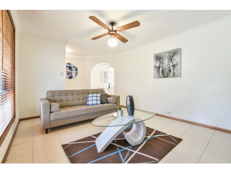 6 St Helens Court, Woodcroft SA 5162